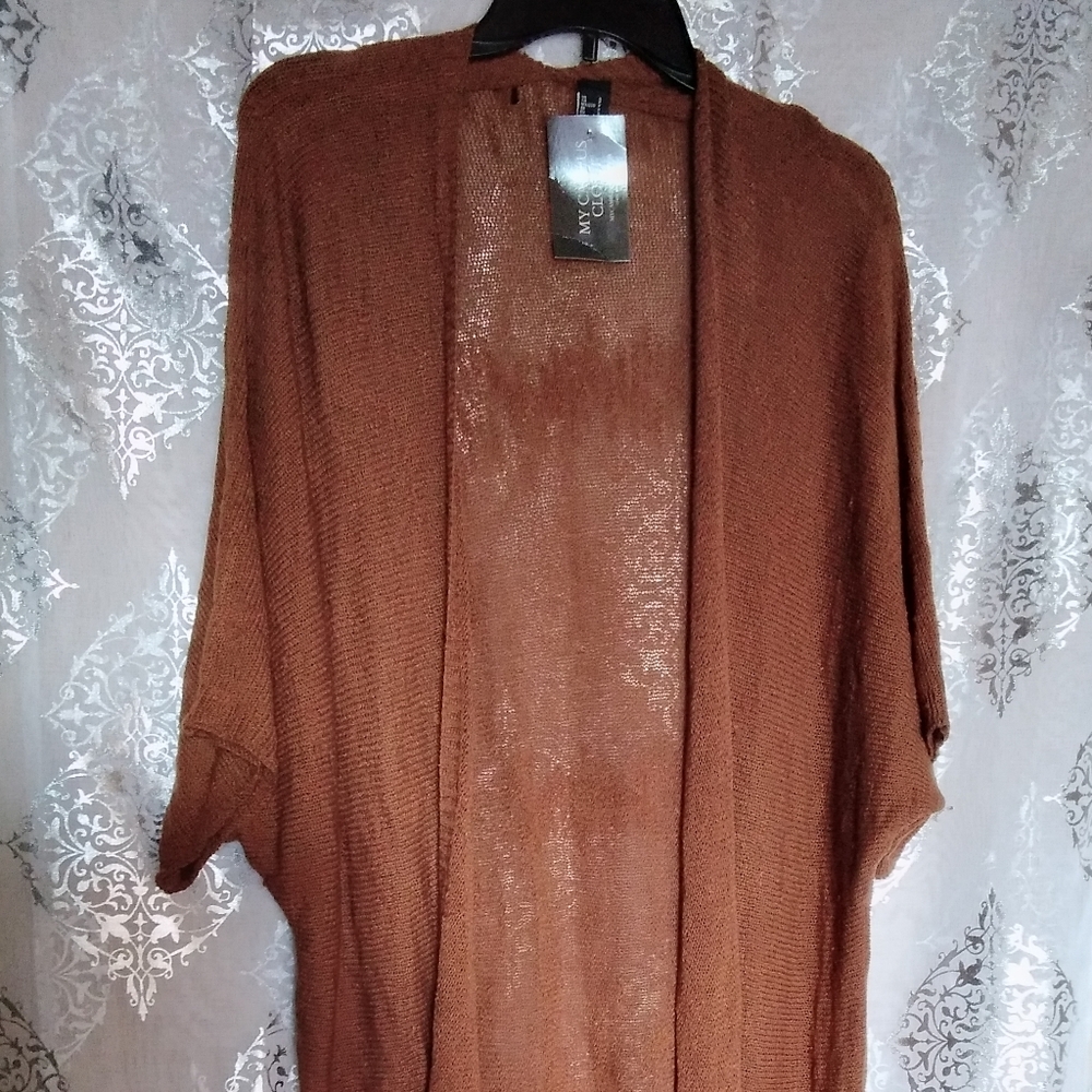 Sweater Size: Small - Picture 3 of 11